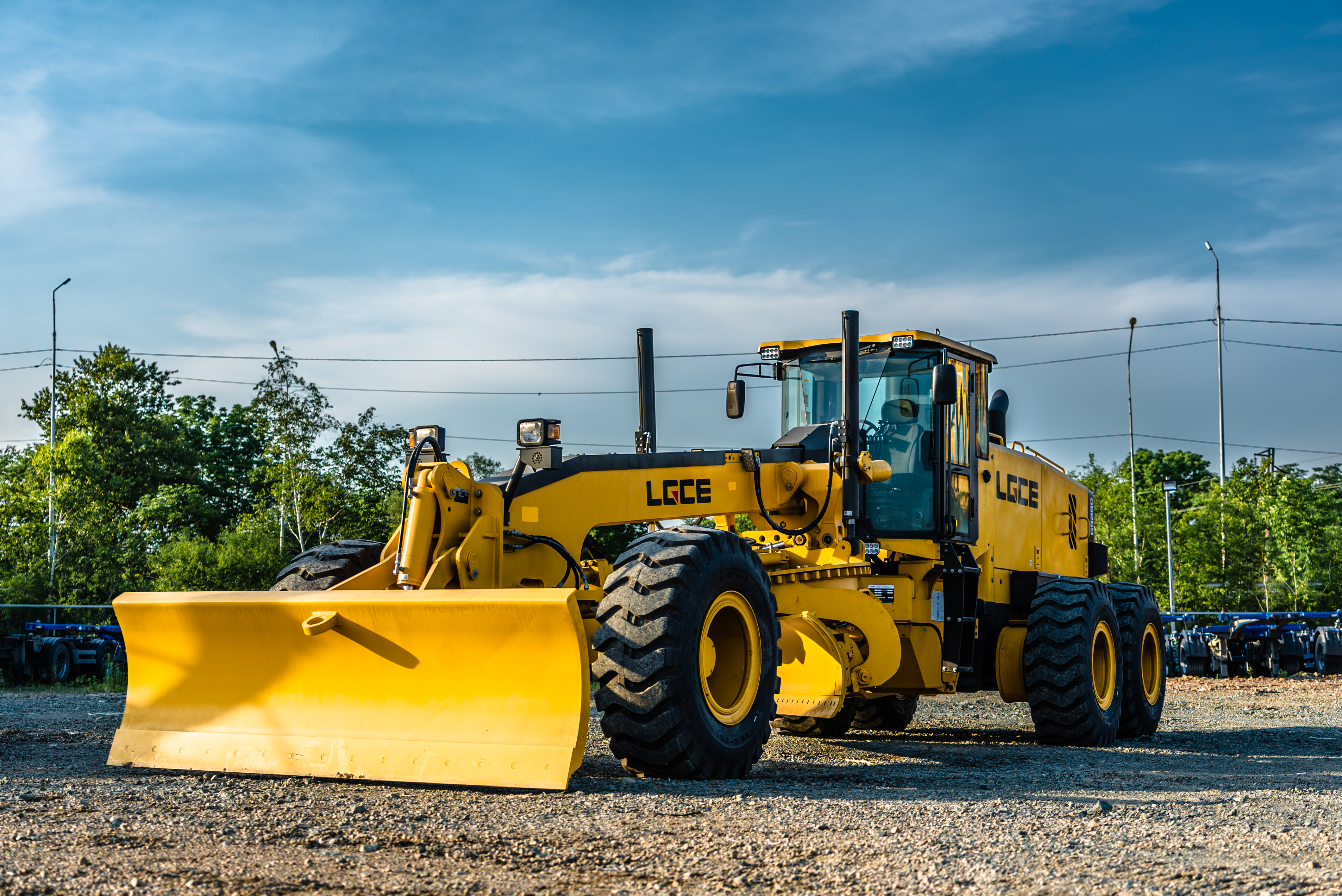 Автогрейдер LGCE G9290 (передний отвал, средний отвал) Автогрейдер LGCE G9290 (передний отвал, средний отвал)