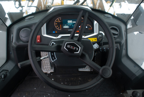 Погрузчик фронтальный LGCE L956H (ковш 3,5 м стандартный, доп. линия) Погрузчик фронтальный LGCE L956H (ковш 3,5 м стандартный, доп. линия)