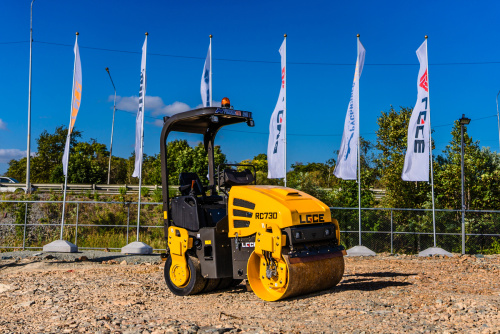 Каток дорожный LGCE RC730 (комбинированный, полный привод) Каток дорожный LGCE RC730 (комбинированный, полный привод)