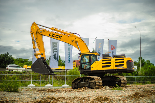 Экскаватор гусеничный LGCE E6650FEH Экскаватор гусеничный LGCE E6650FEH