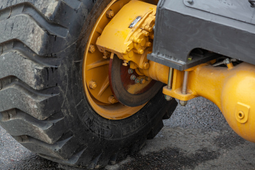 Погрузчик фронтальный LGCE L918H (ковш 0,9 м челюстной, доп. линия) Погрузчик фронтальный LGCE L918H (ковш 0,9 м челюстной, доп. линия)