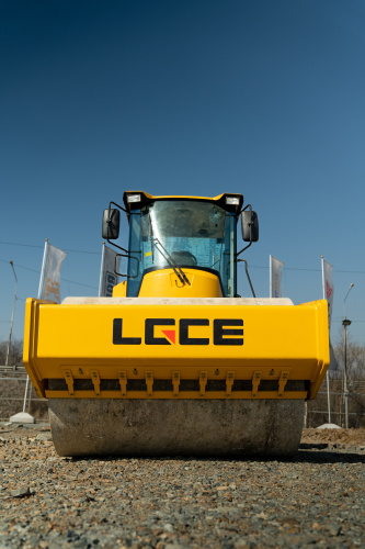 Каток грунтовый LGCE RS7160H (полный привод) Каток грунтовый LGCE RS7160H (полный привод)