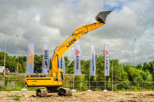 Экскаватор гусеничный LGCE E6300F Экскаватор гусеничный LGCE E6300F