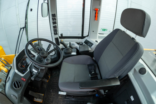 Погрузчик фронтальный LGCE L936H (ковш 2,3 м стандартный, доп. линия) Погрузчик фронтальный LGCE L936H (ковш 2,3 м стандартный, доп. линия)