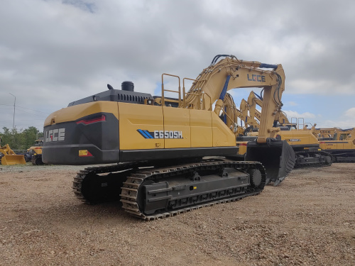 Экскаватор гусеничный LGCE E6505H (Однопоточная гидролиния) Экскаватор гусеничный LGCE E6505H (Однопоточная гидролиния)