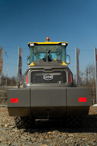 Каток грунтовый LGCE RS7160H (полный привод) Каток грунтовый LGCE RS7160H (полный привод)