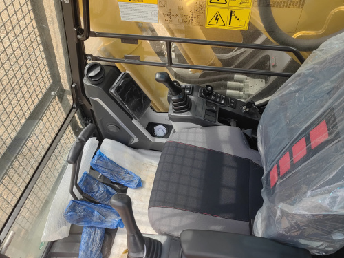 Экскаватор гусеничный LGCE E6505H (Однопоточная гидролиния) Экскаватор гусеничный LGCE E6505H (Однопоточная гидролиния)