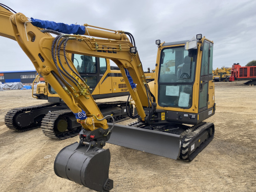 Экскаватор гусеничный LGCE E635F (Квик-каплер гидравлический) Экскаватор гусеничный LGCE E635F (Квик-каплер гидравлический)