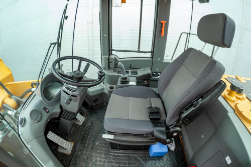 Погрузчик фронтальный LGCE L956FH (ковш 3,2 м стандартный, доп. линия) Погрузчик фронтальный LGCE L956FH (ковш 3,2 м стандартный, доп. линия)