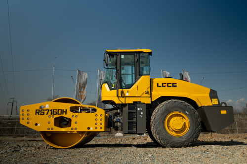 Каток грунтовый LGCE RS7160H (полный привод) Каток грунтовый LGCE RS7160H (полный привод)