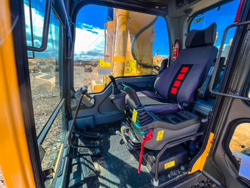 Экскаватор гусеничный LGCE E6255F Экскаватор гусеничный LGCE E6255F