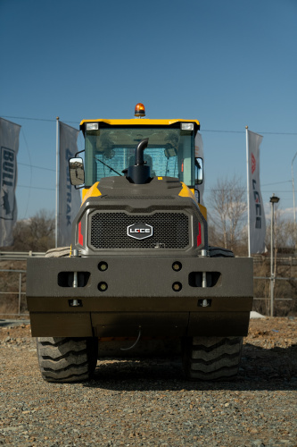 Каток грунтовый LGCE RS7220H (полный привод) Каток грунтовый LGCE RS7220H (полный привод)