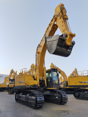 Экскаватор гусеничный LGCE E6730H (Однопоточная гидролиния)) Экскаватор гусеничный LGCE E6730H (Однопоточная гидролиния))