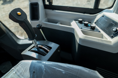 Каток грунтовый LGCE RS7160H (полный привод) Каток грунтовый LGCE RS7160H (полный привод)