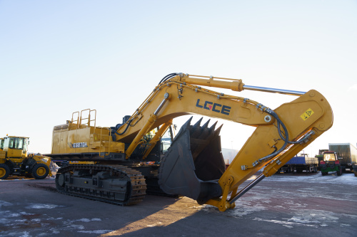 Экскаватор гусеничный LGCE E6870H Экскаватор гусеничный LGCE E6870H