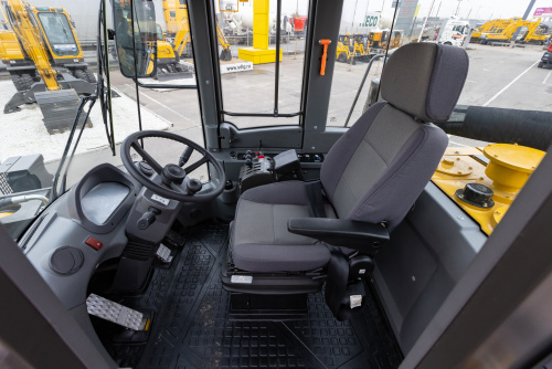 Погрузчик фронтальный LGCE L968F (ковш 4,2 м стандартный) Погрузчик фронтальный LGCE L968F (ковш 4,2 м стандартный)