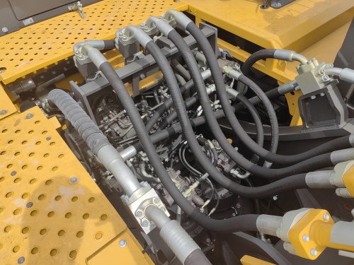 Экскаватор гусеничный LGCE E6505H (Однопоточная гидролиния) Экскаватор гусеничный LGCE E6505H (Однопоточная гидролиния)