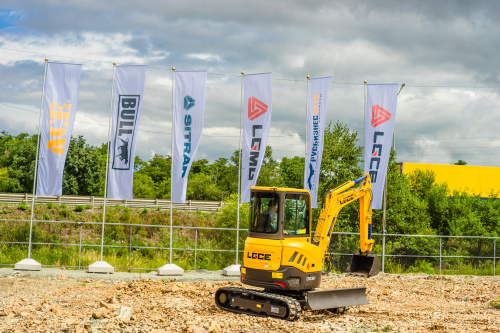 Экскаватор гусеничный LGCE ER636F (Квик-каплер гидравлический) Экскаватор гусеничный LGCE ER636F (Квик-каплер гидравлический)