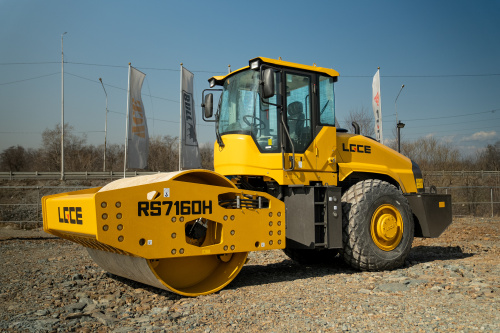Каток грунтовый LGCE RS7160H (полный привод) Каток грунтовый LGCE RS7160H (полный привод)