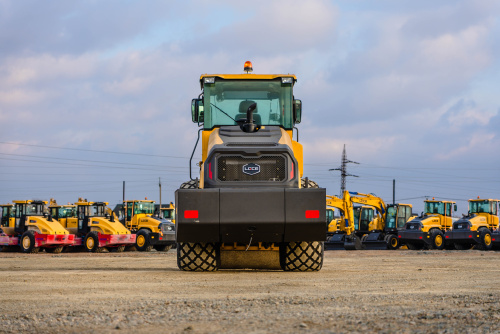 Каток грунтовый LGCE RS7140H (полный привод) Каток грунтовый LGCE RS7140H (полный привод)