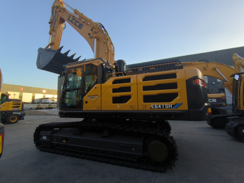 Экскаватор гусеничный LGCE E6415H (Однопоточная гидролиния, Ковш 2,2м3) Экскаватор гусеничный LGCE E6415H (Однопоточная гидролиния, Ковш 2,2м3)