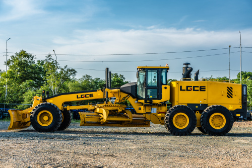 Автогрейдер LGCE G9290 (передний отвал, средний отвал) Автогрейдер LGCE G9290 (передний отвал, средний отвал)