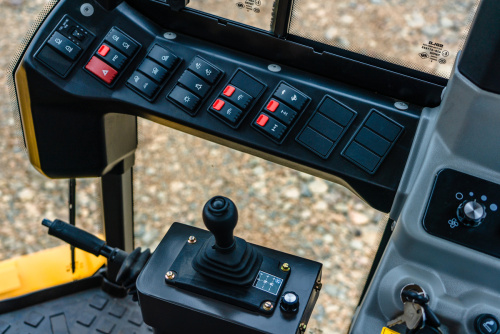 Автогрейдер LGCE G9220F AWD (полный привод, передний отвал, средний отвал) Автогрейдер LGCE G9220F AWD (полный привод, передний отвал, средний отвал)