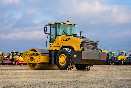 Каток грунтовый LGCE RS7140H (полный привод) Каток грунтовый LGCE RS7140H (полный привод)