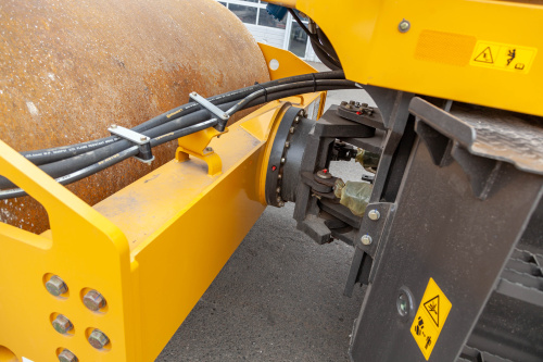 Каток грунтовый LGCE RS8140H Каток грунтовый LGCE RS8140H