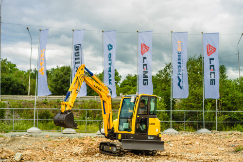 Экскаватор гусеничный LGCE E635F (Квик-каплер гидравлический) Экскаватор гусеничный LGCE E635F (Квик-каплер гидравлический)