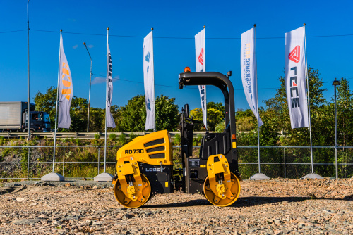 Каток дорожный LGCE RD730 (двухвальцовый, полный привод) Каток дорожный LGCE RD730 (двухвальцовый, полный привод)