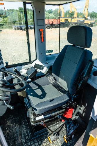 Погрузчик фронтальный LGCE L935H (ковш 2,1 м стандартный, доп. линия) Погрузчик фронтальный LGCE L935H (ковш 2,1 м стандартный, доп. линия)