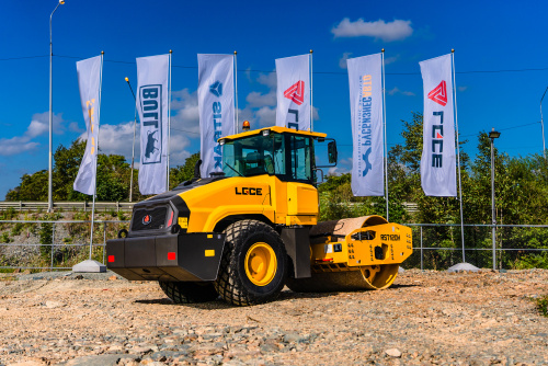 Каток грунтовый LGCE RS7120H (полный привод) Каток грунтовый LGCE RS7120H (полный привод)