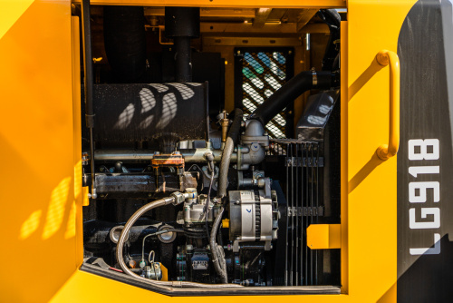 Погрузчик фронтальный LGCE LG918 (ковш 0,9 м челюстной, доп. линия) Погрузчик фронтальный LGCE LG918 (ковш 0,9 м челюстной, доп. линия)