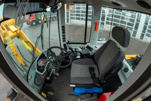 Погрузчик фронтальный LGCE L918H (ковш 0,9 м челюстной, доп. линия) Погрузчик фронтальный LGCE L918H (ковш 0,9 м челюстной, доп. линия)