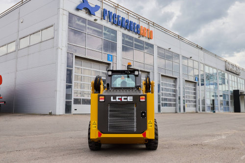 Мини-погрузчик LGCE SR800H Мини-погрузчик LGCE SR800H