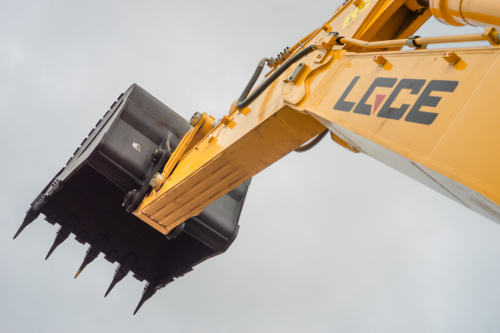 Экскаватор гусеничный LGCE E6650FEH Экскаватор гусеничный LGCE E6650FEH