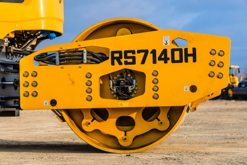 Каток грунтовый LGCE RS7140H (полный привод) Каток грунтовый LGCE RS7140H (полный привод)