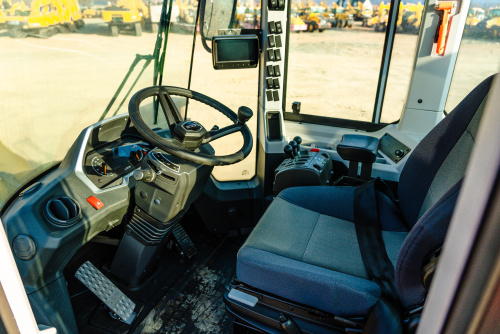 Погрузчик фронтальный LGCE L956HE (ковш 3,2 м стандартный, доп. линия) Погрузчик фронтальный LGCE L956HE (ковш 3,2 м стандартный, доп. линия)