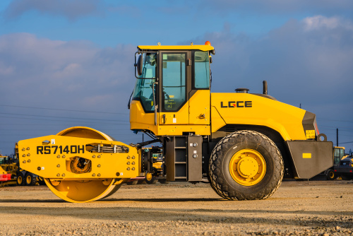 Каток грунтовый LGCE RS7140H (полный привод) Каток грунтовый LGCE RS7140H (полный привод)