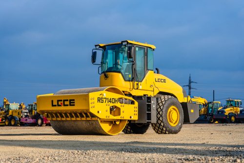 Каток грунтовый LGCE RS7140H (полный привод) Каток грунтовый LGCE RS7140H (полный привод)