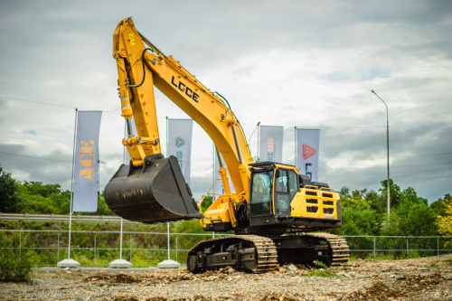 Экскаватор гусеничный LGCE E6650FEH Экскаватор гусеничный LGCE E6650FEH