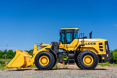 Погрузчик фронтальный LGCE L958H (ковш 3,5 м стандартный, ROPS&FOPS, мокрые мосты, доп. линия) Погрузчик фронтальный LGCE L958H (ковш 3,5 м стандартный, ROPS&FOPS, мокрые мосты, доп. линия)