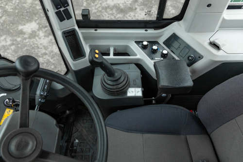 Погрузчик фронтальный LGCE L946H (ковш 2,3 м стандартный, доп. линия, быстросъем) Погрузчик фронтальный LGCE L946H (ковш 2,3 м стандартный, доп. линия, быстросъем)