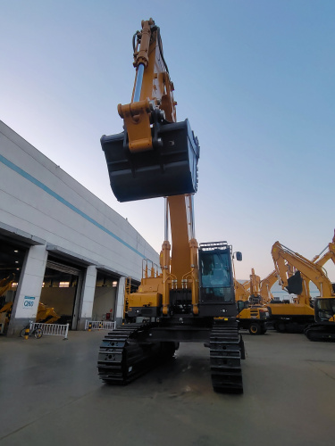 Экскаватор гусеничный LGCE E6780H (Однопоточная гидролиния) Экскаватор гусеничный LGCE E6780H (Однопоточная гидролиния)