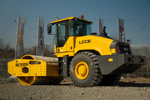 Каток грунтовый LGCE RS7220H (полный привод) Каток грунтовый LGCE RS7220H (полный привод)