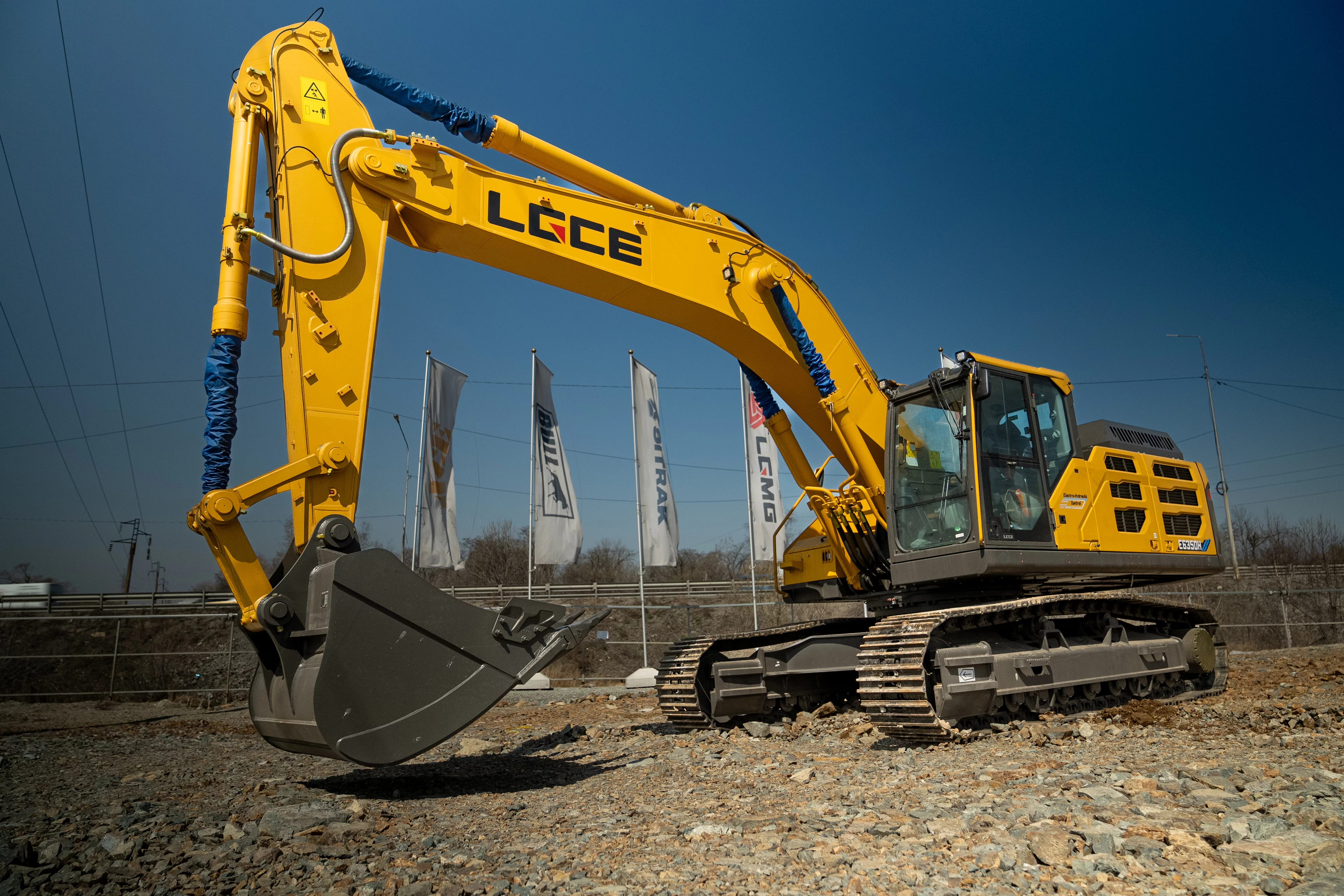 Экскаватор гусеничный LGCE E6350H (Однопоточная гидролиния)